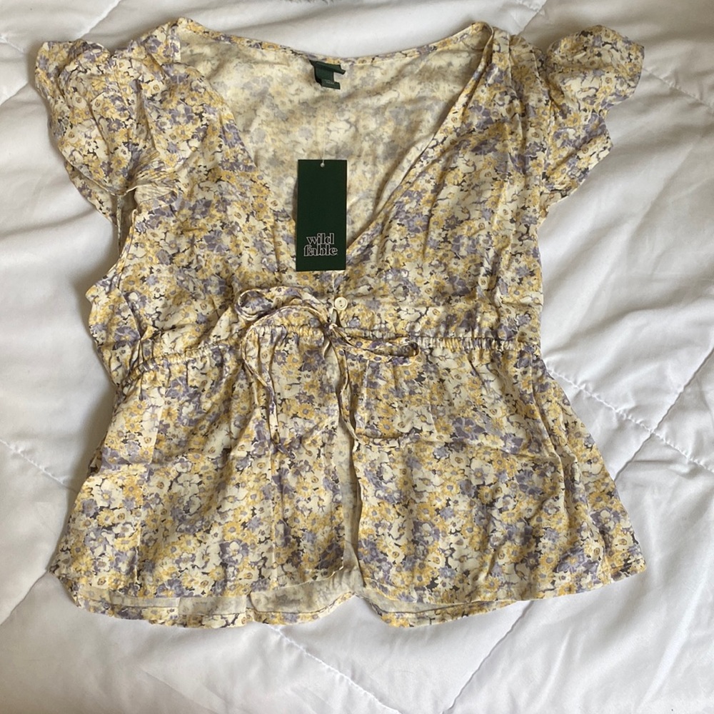 Dainty Floral Tie top